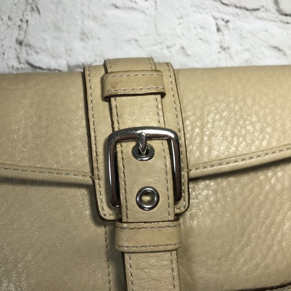 Coach Cream Leather Wristlet Wallet - Picture 7 of 8